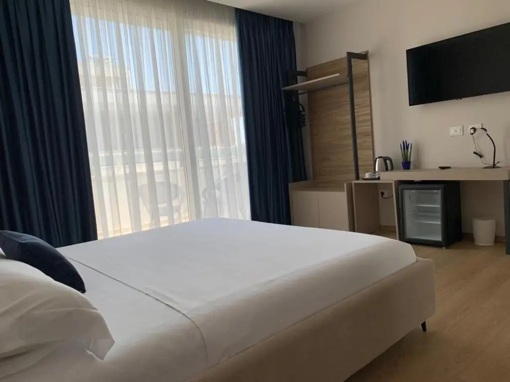 Grand Mirage