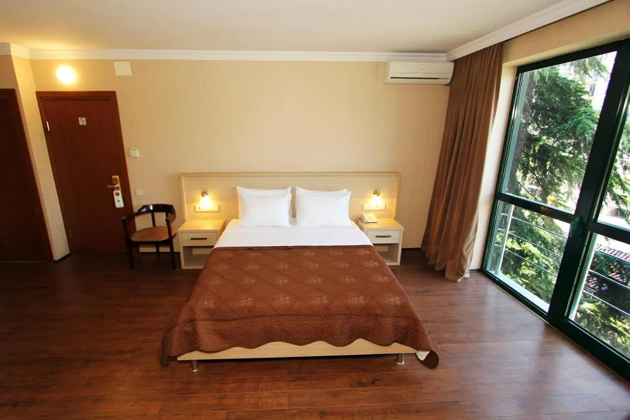 Batesta Hotel
