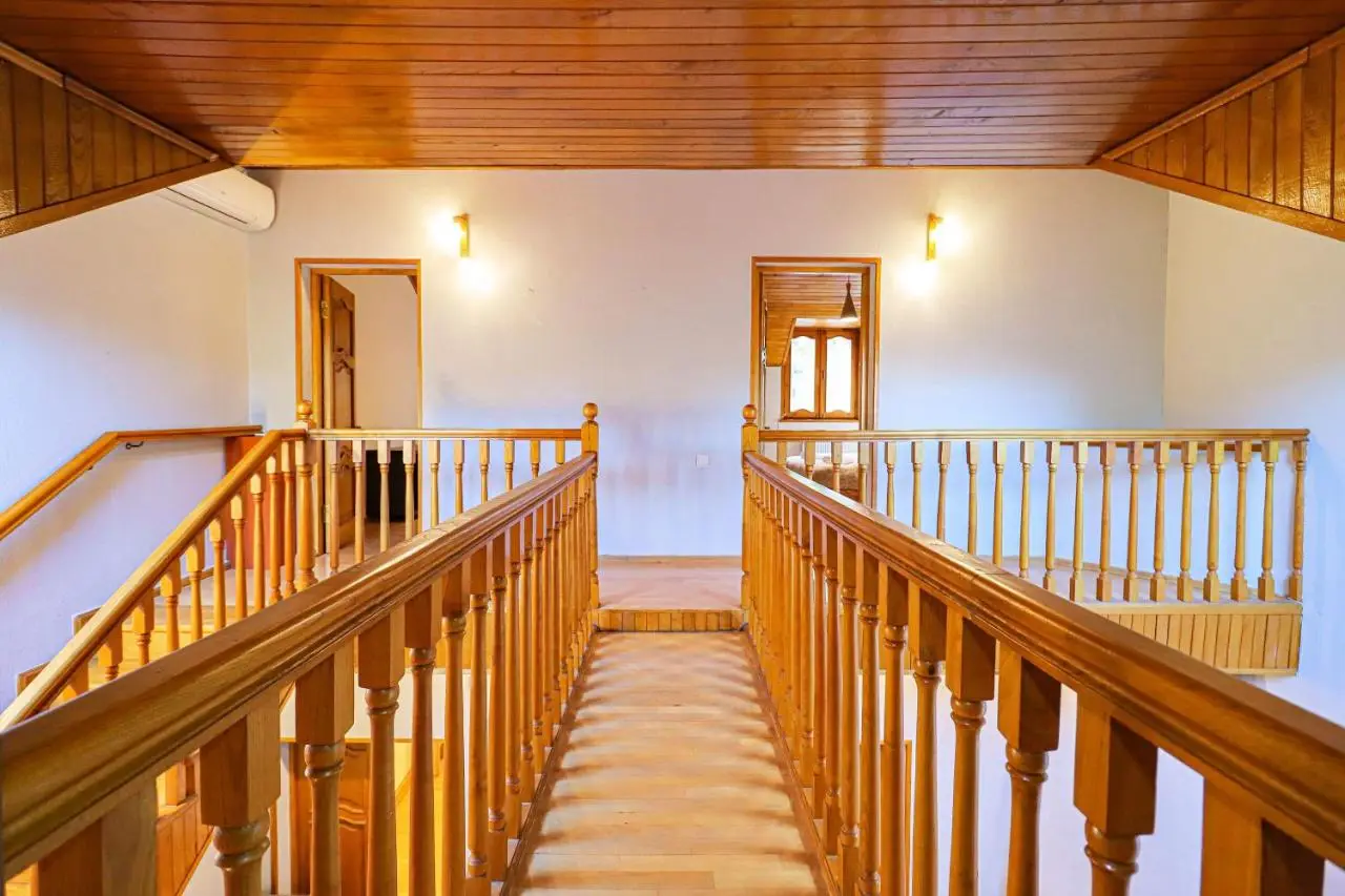 Central 4BR Apt for Groups & Families - By Wehost