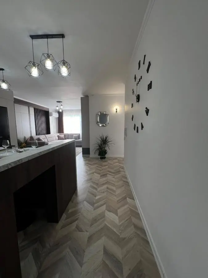 Modern 2BR Apartment ,Balcony,Central Shkoder