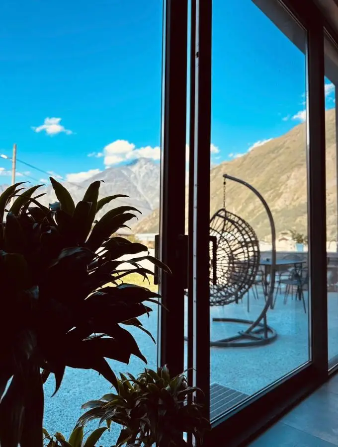 Alpine Escape Kazbegi