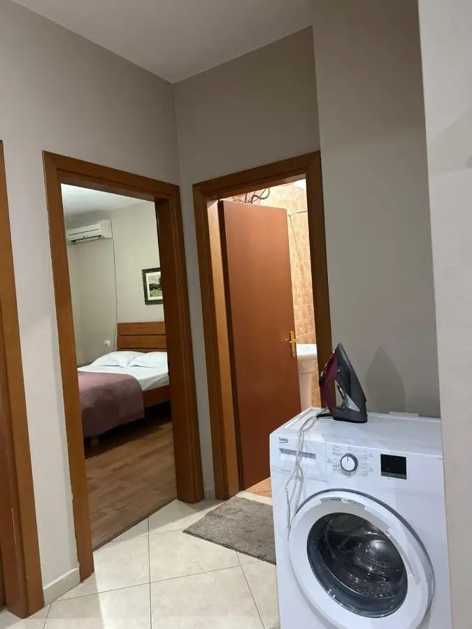Turdiu center apart