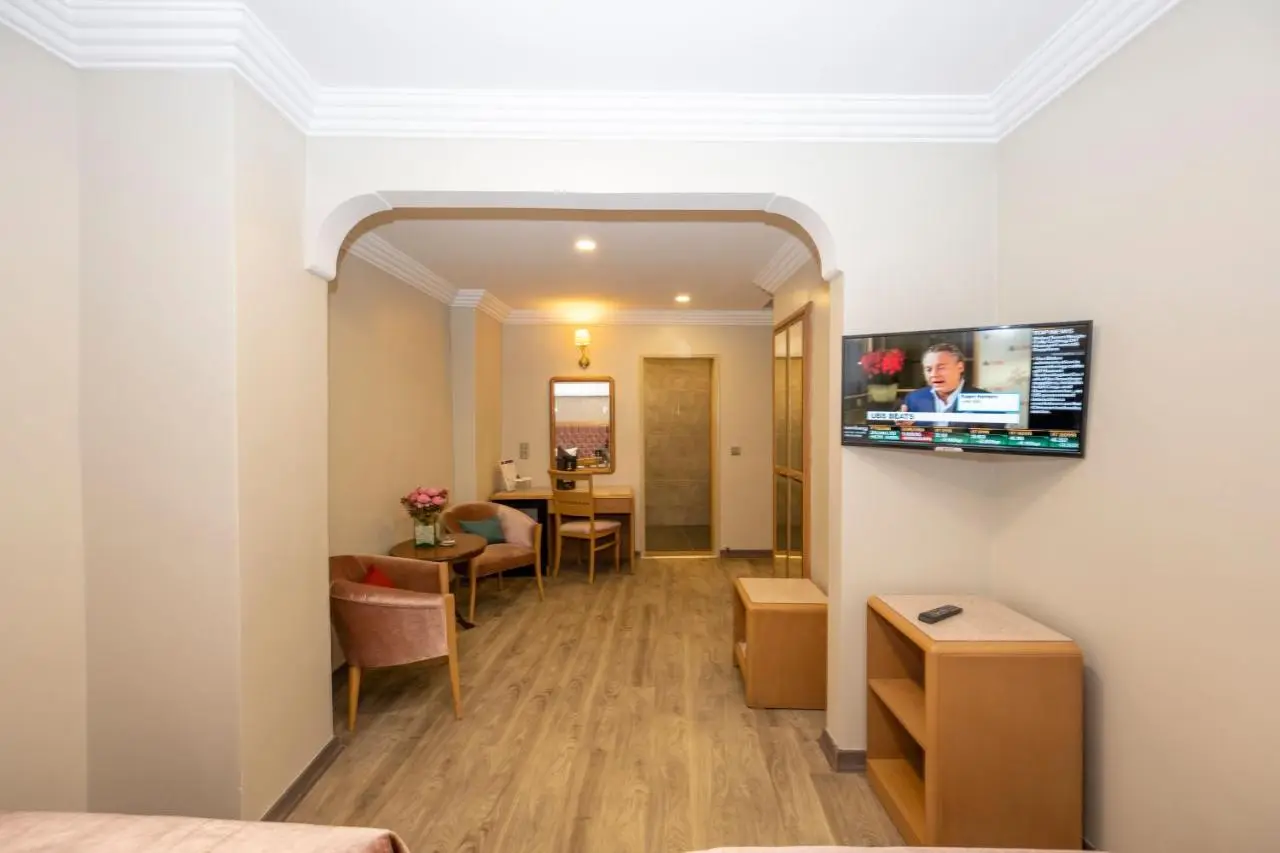 Grand Anka Hotel