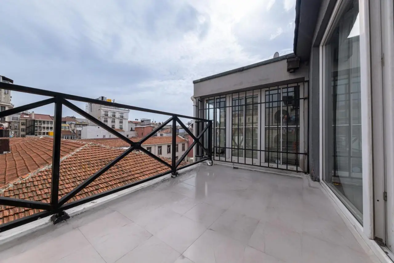 Nine Rooms by taksim