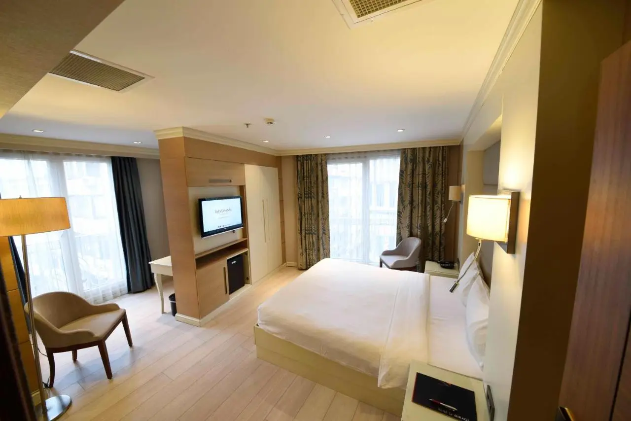 Le Mirage Hotel