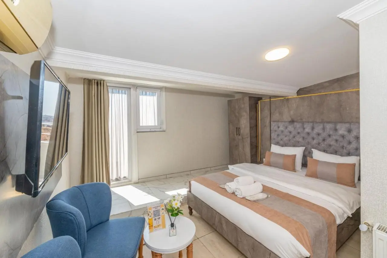 BiRAND SUiT HOTEL