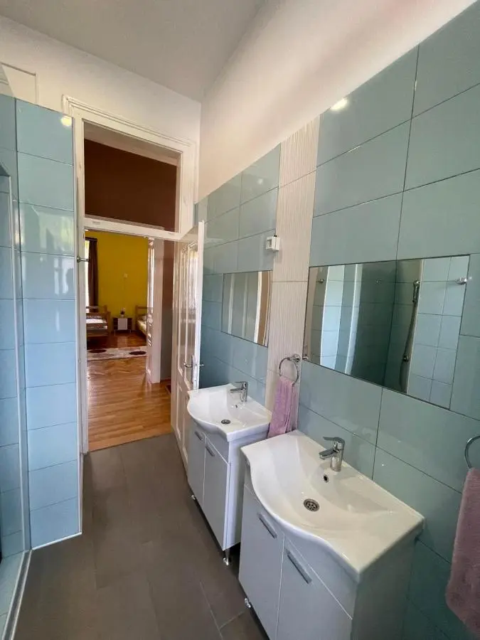 Apartment Pangea