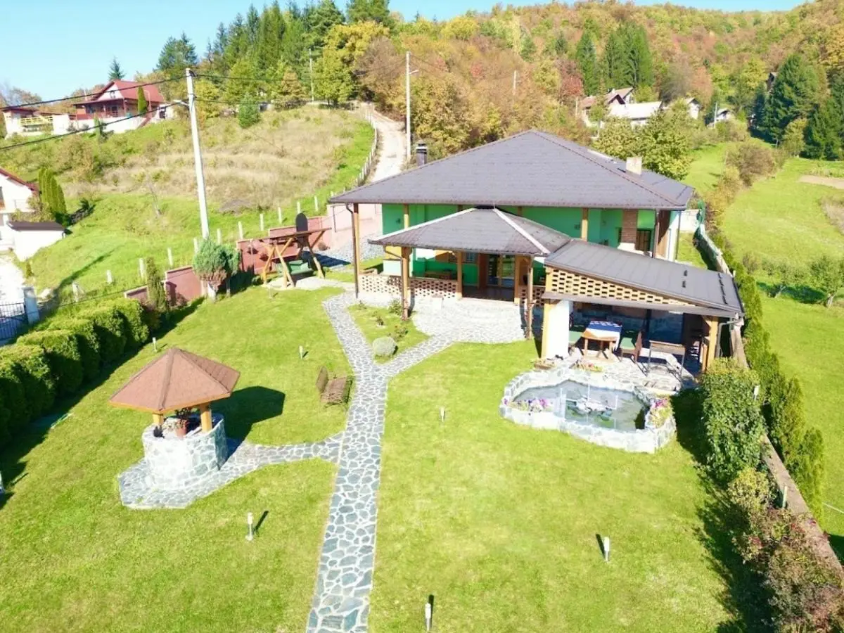 Holiday Home Green