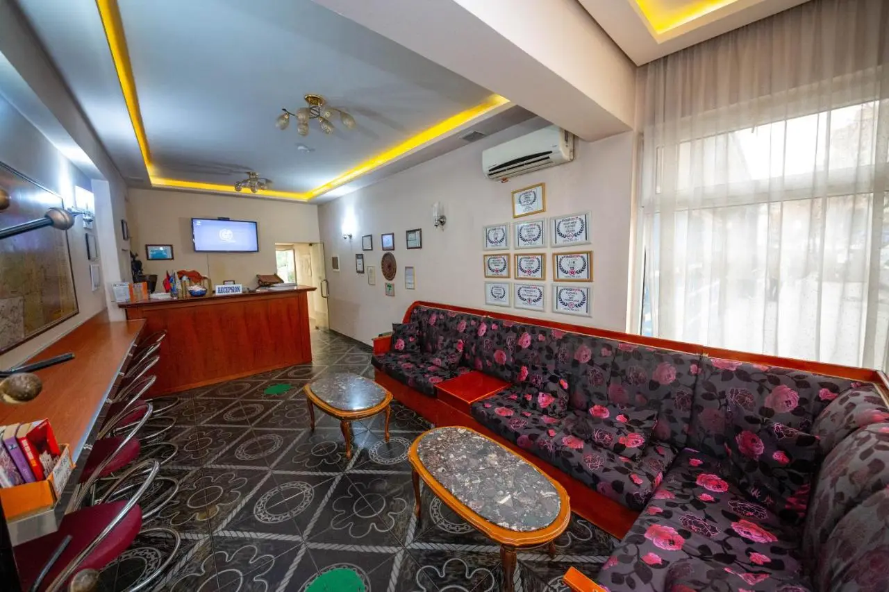 Hotel Pik Loti