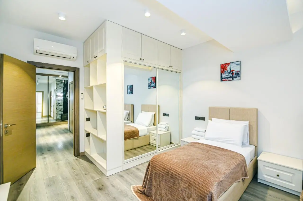 KING Luxury Apartment in Baku