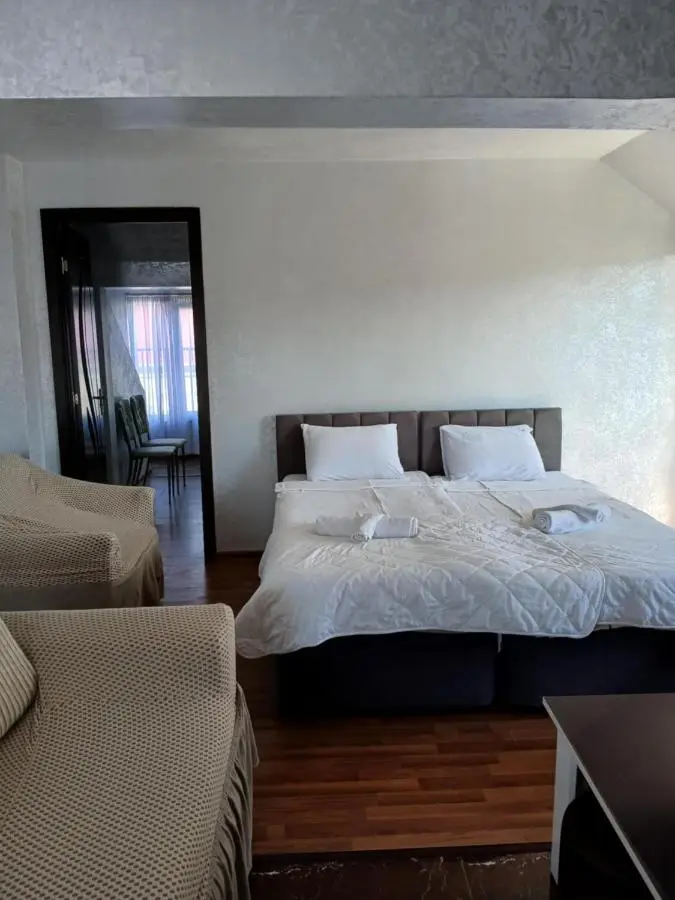 mano guest house