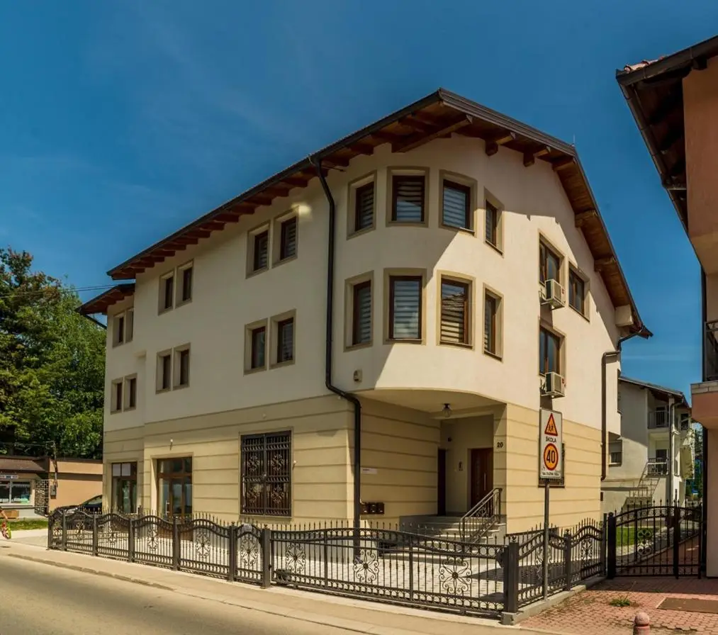 Grand Apartments