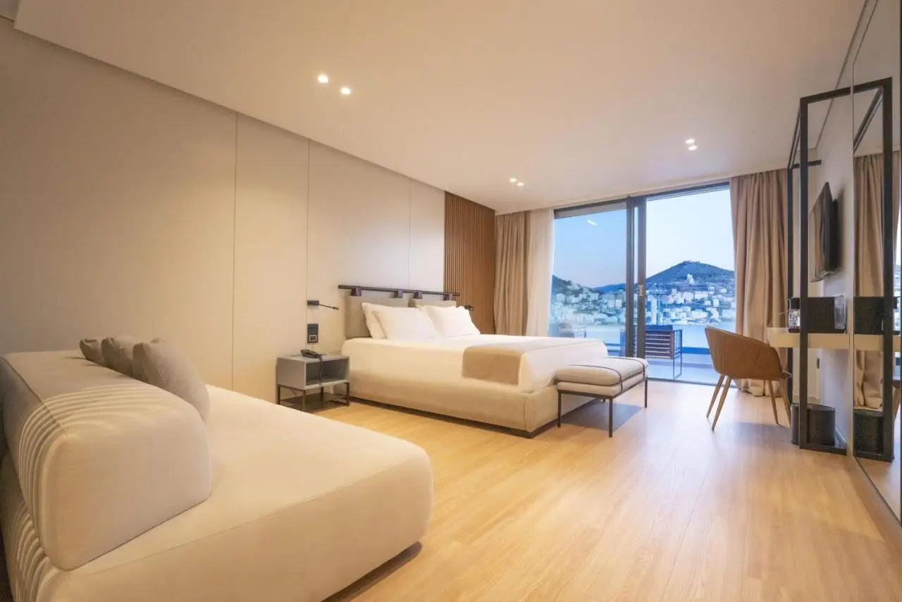 AlYACHT Premium Hotel