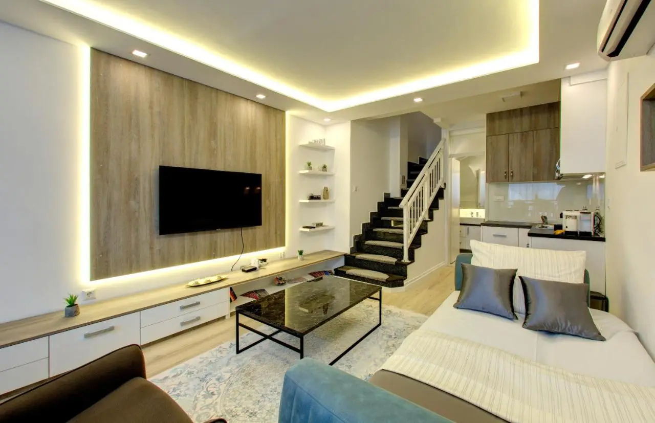 Emerald Apartment