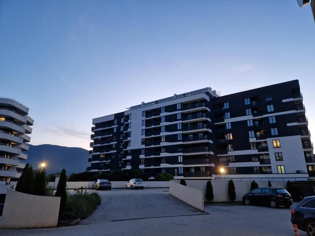 River Lux Residence & Private Garage