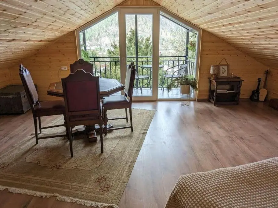 Unforgettable attic with balcony in Borjomi