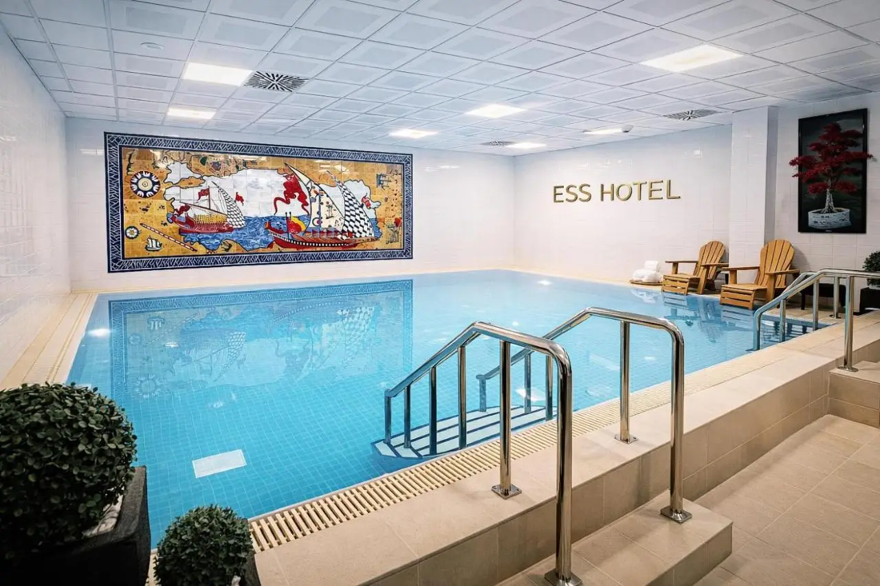 Ess Hotel