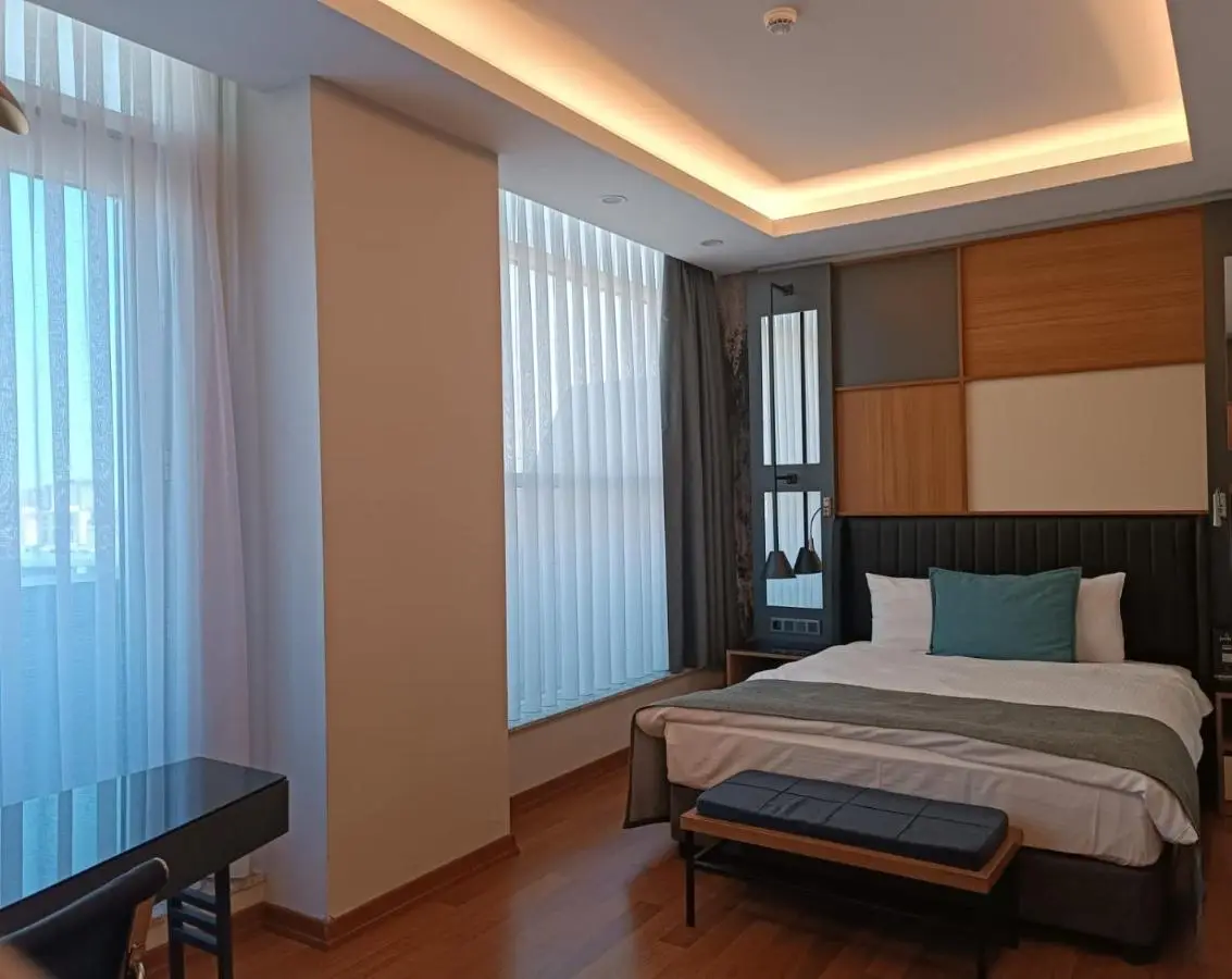 Expoist Hotel