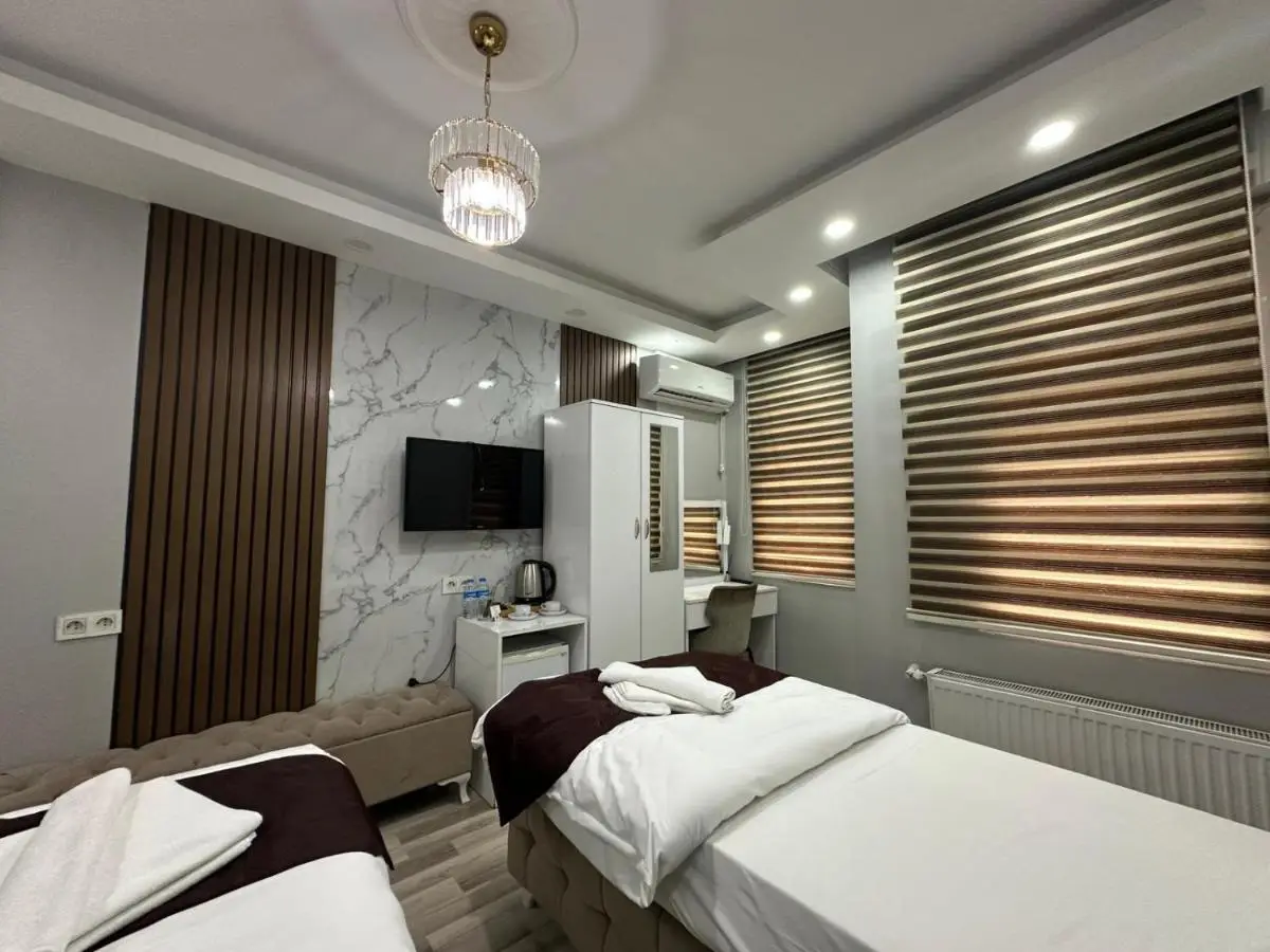 Modena Hotel