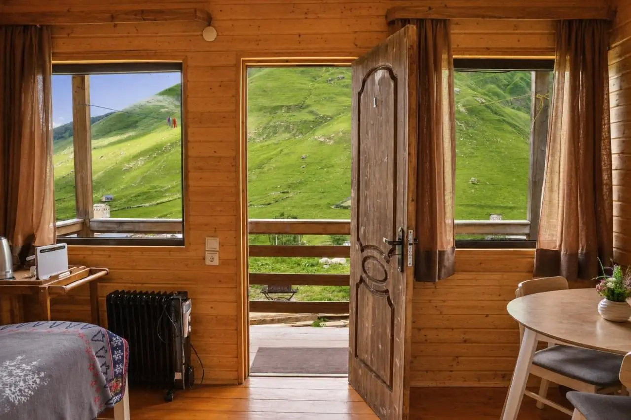 Ushguli Cabins l Cafe