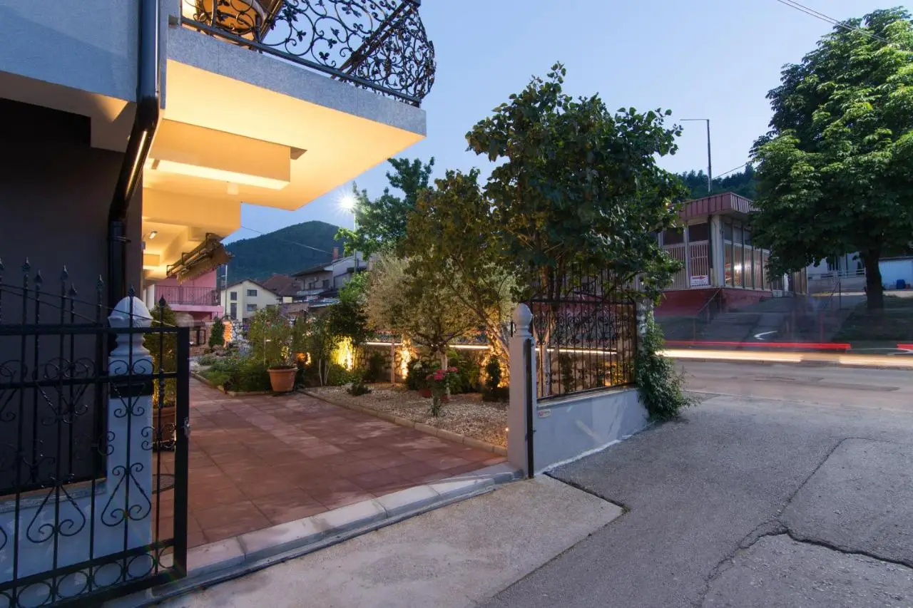 APARTMENTS VRANAS