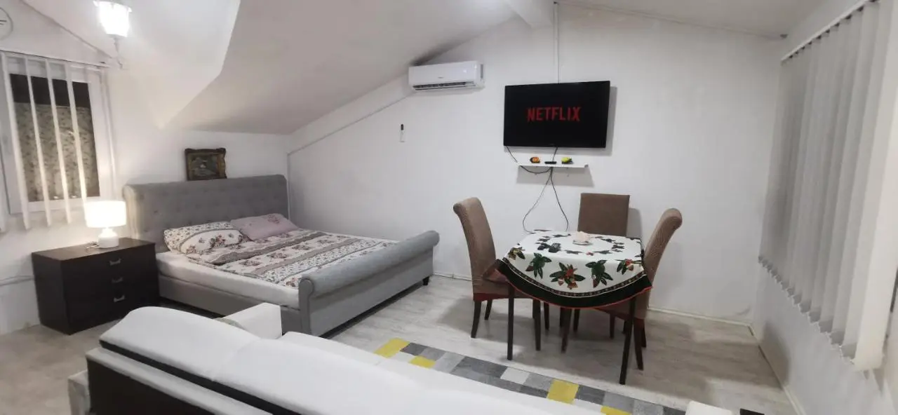 White Apartment Sarajevo - Free Parking