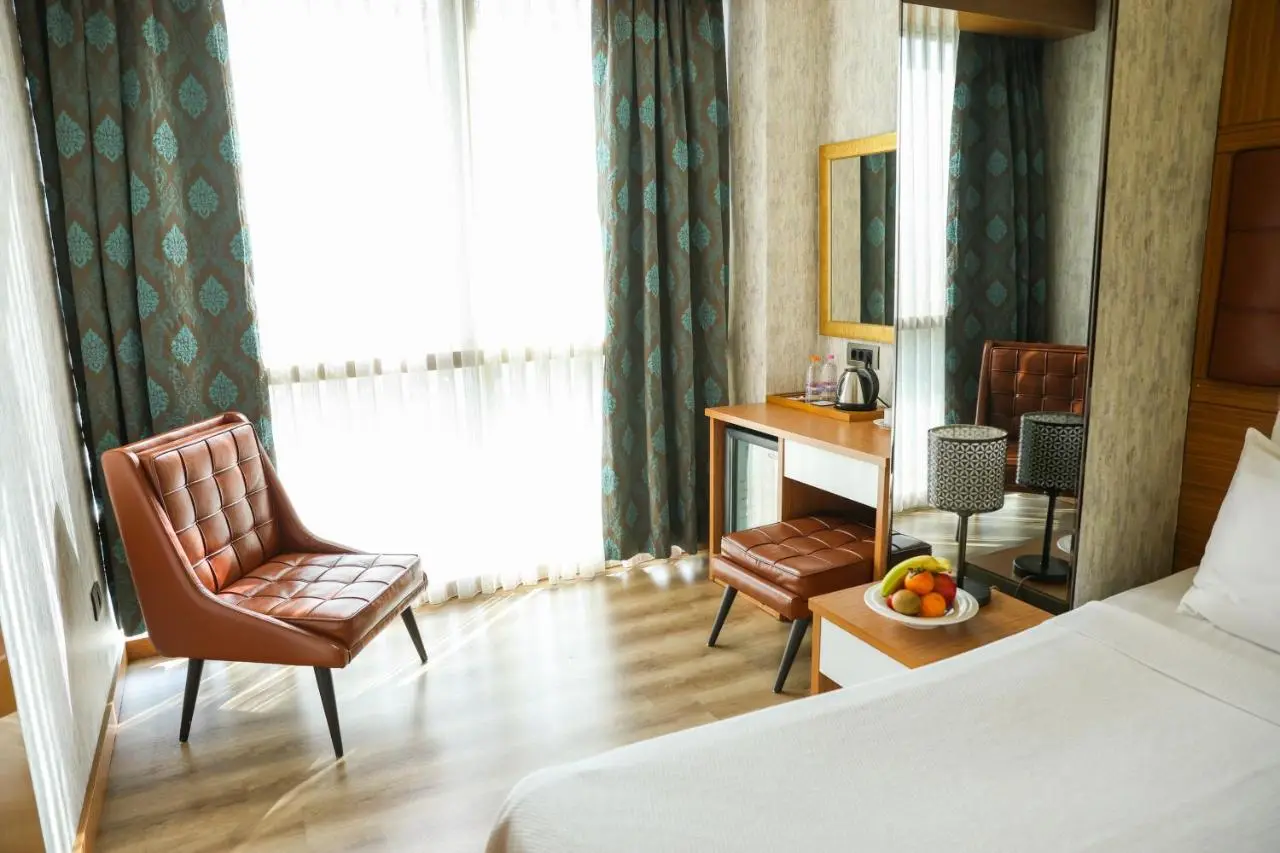 The Hera Platinum Hotel