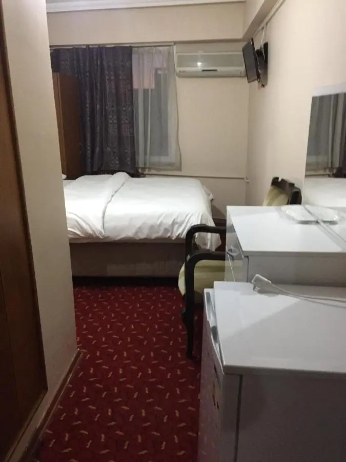 Paris Hotel