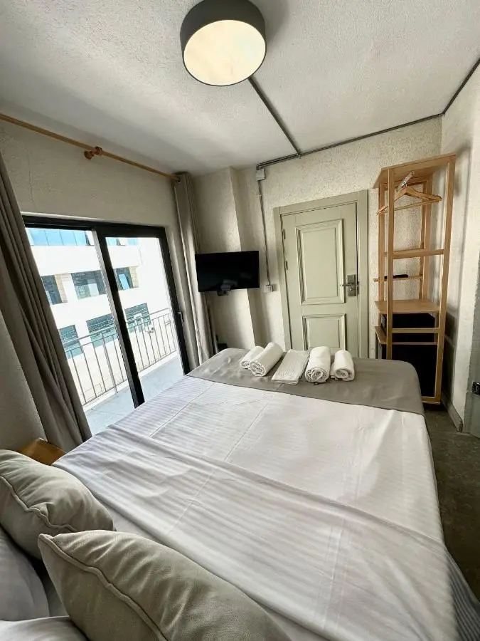 Elegance House Hotel
