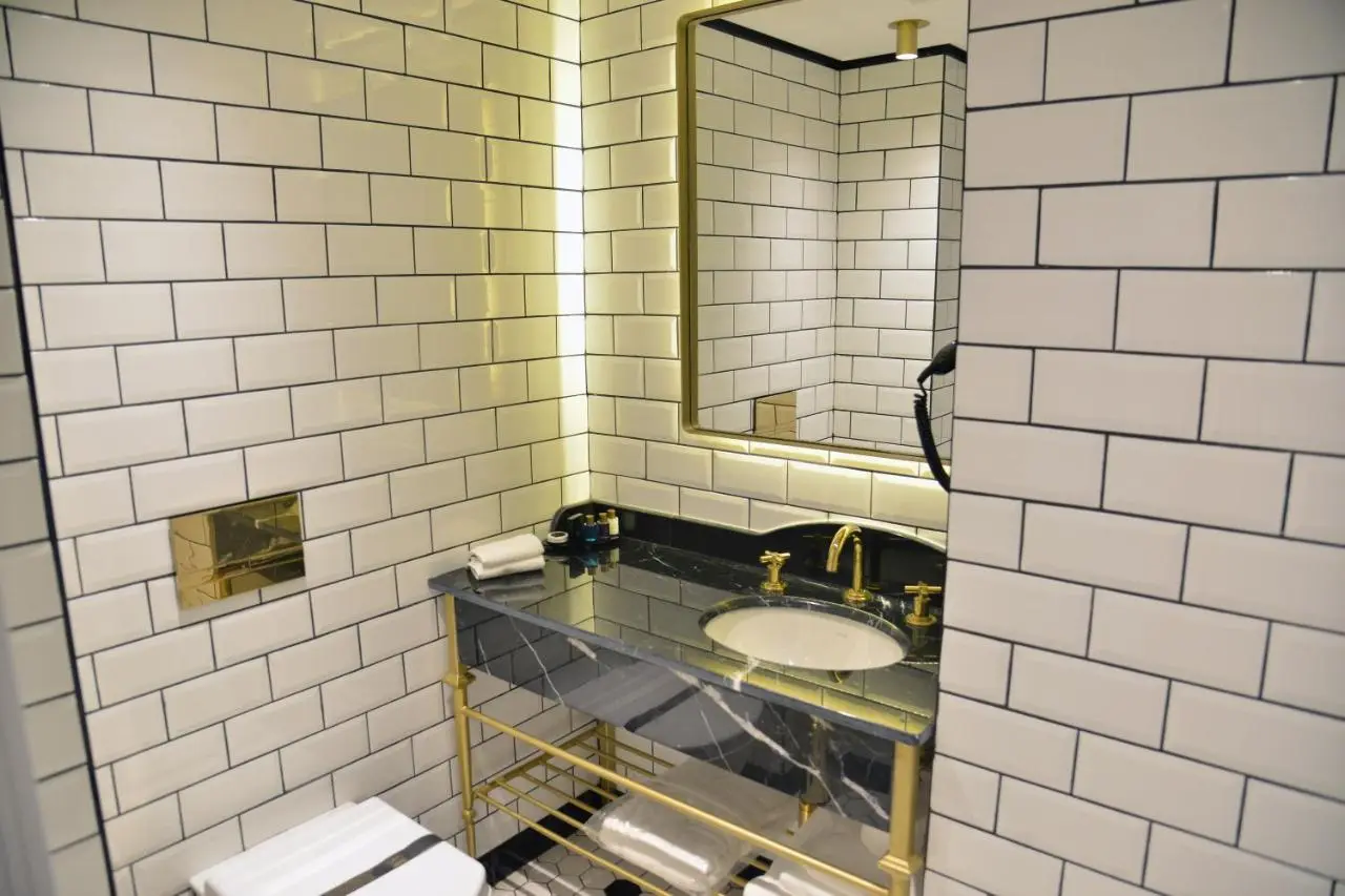 A11 HOTEL Exclusive