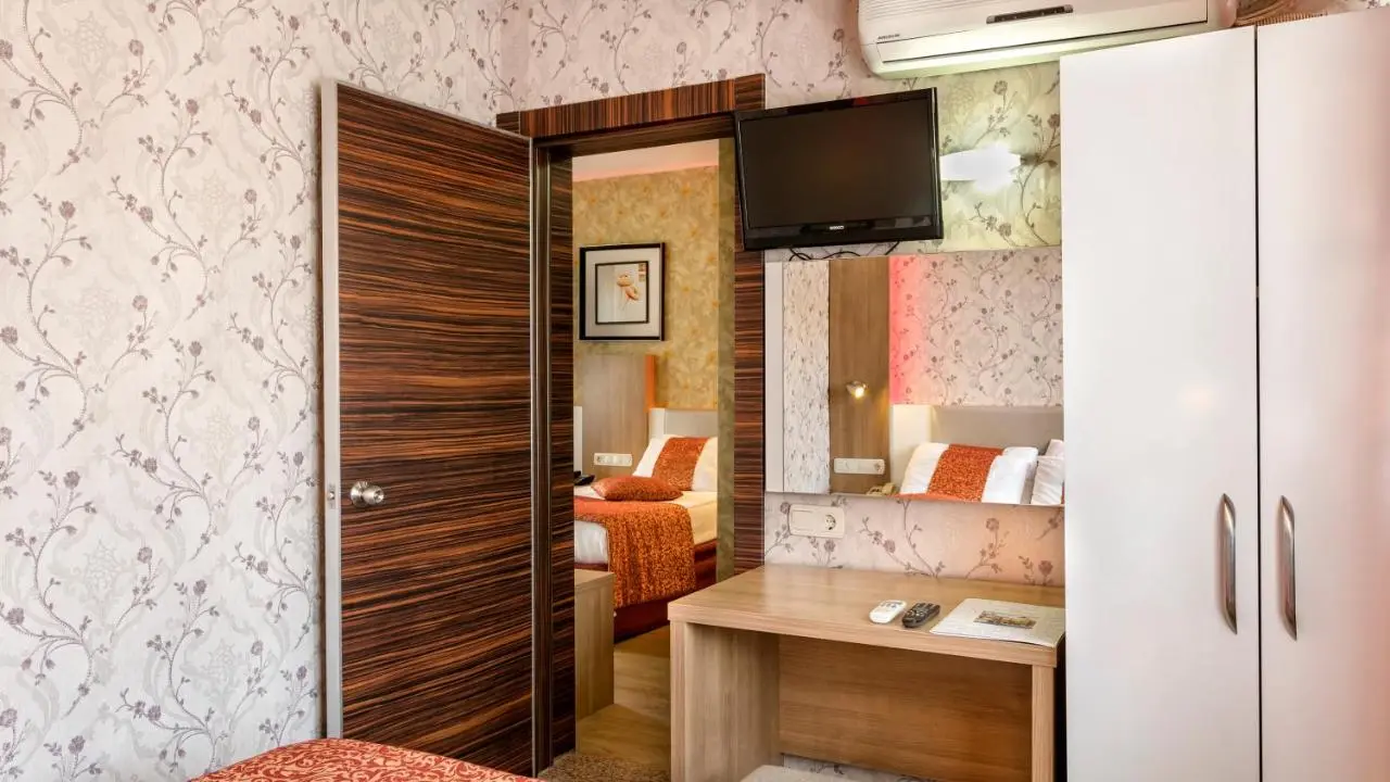 Aleria Belport Beach Hotel