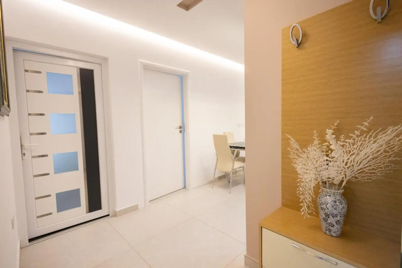 Apartment KLER-Elegant Stay Ali Demi