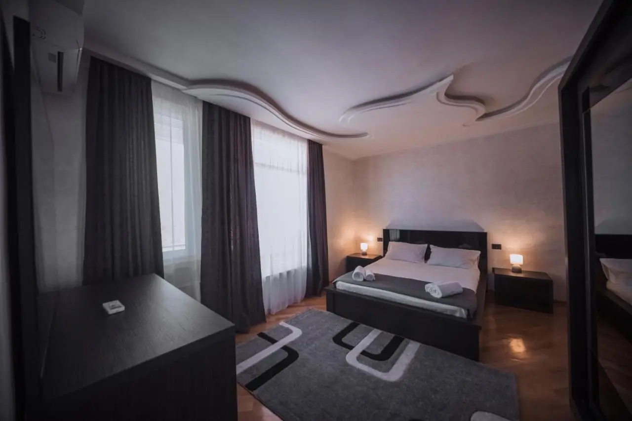 Makos Guest House