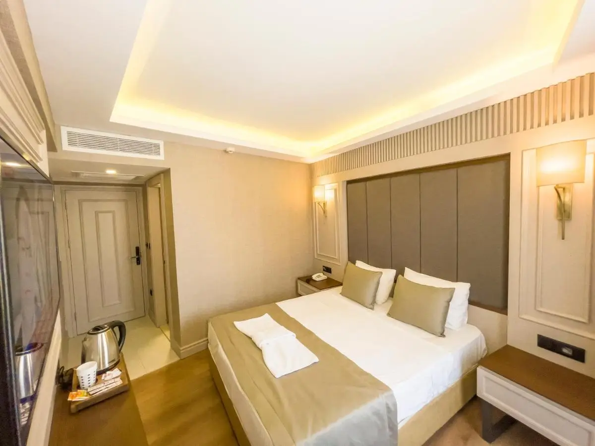 Martinenz Hotel Old City