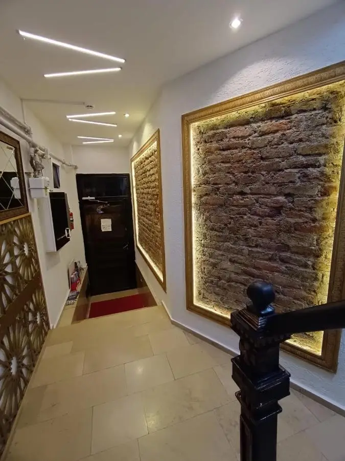 Arat Apartments