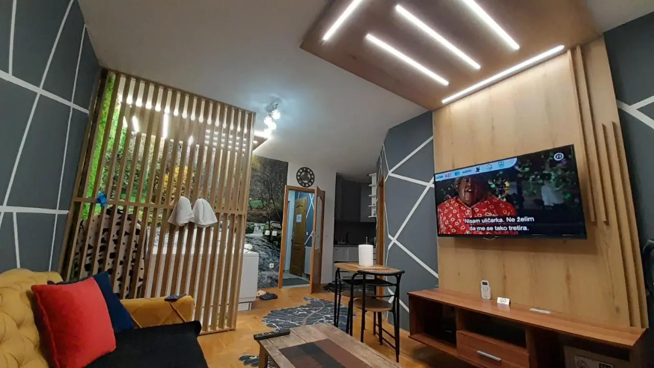 JACUZZI for RELAX - HOLLYWOOD Apartment, STUP, Sarajevo