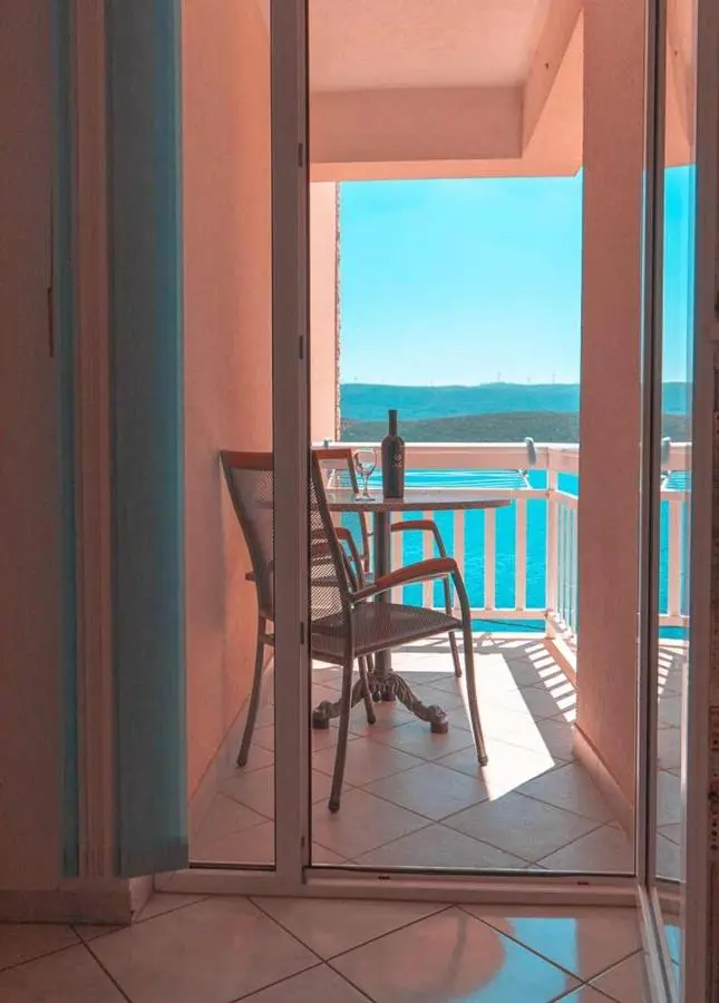 Villa Raguž sa Privatnom plažom i Garažom