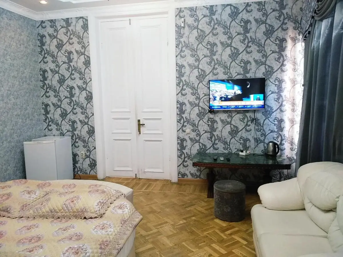 Hotel Edemi Castle