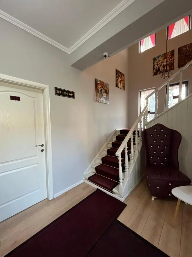 MARION HOTEL
