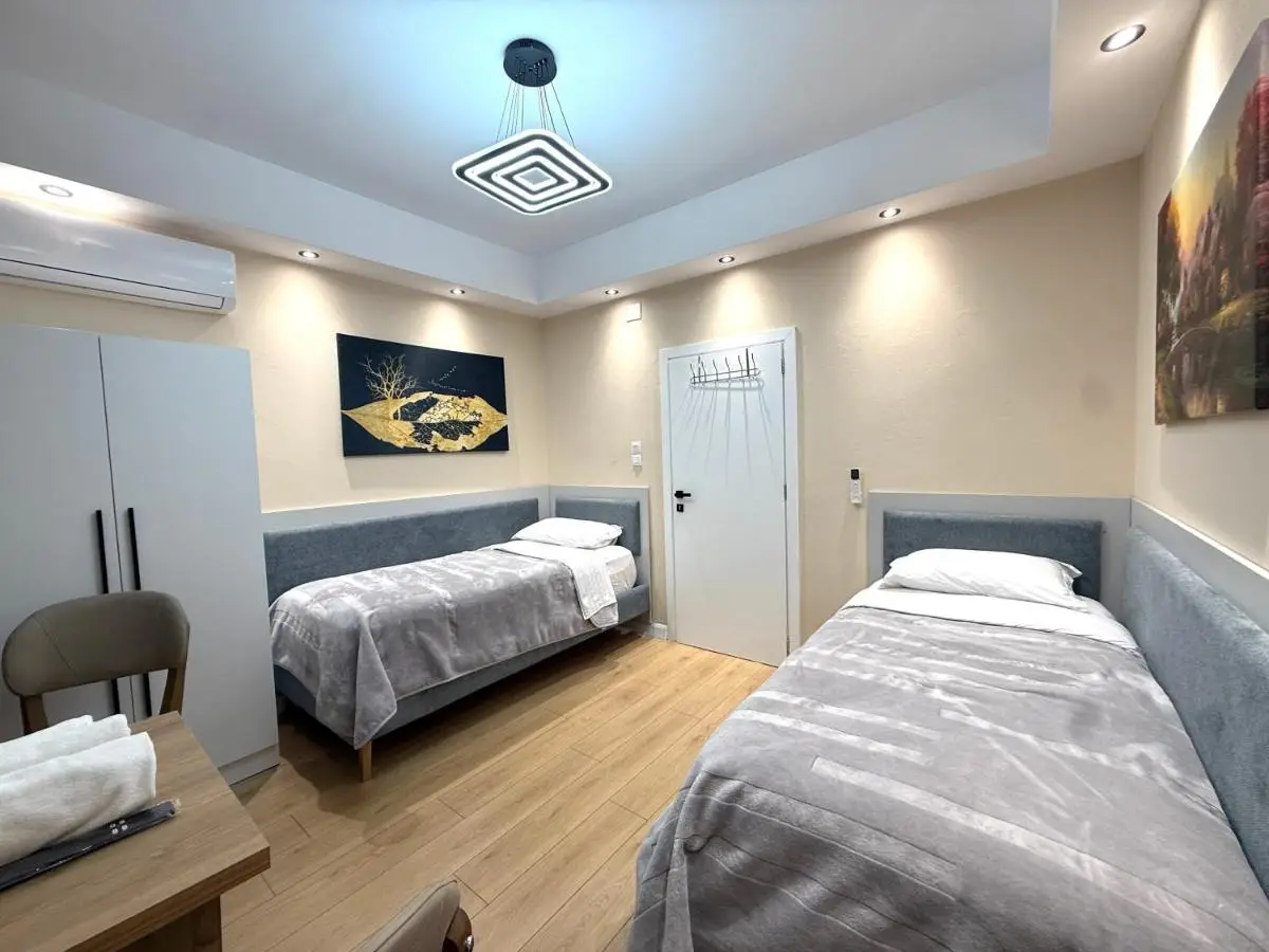 Prime Location - shared Bath