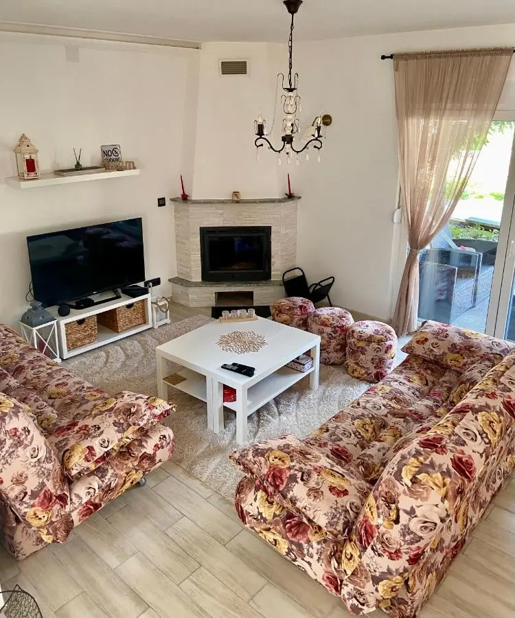 Farmhouse Dzeni
