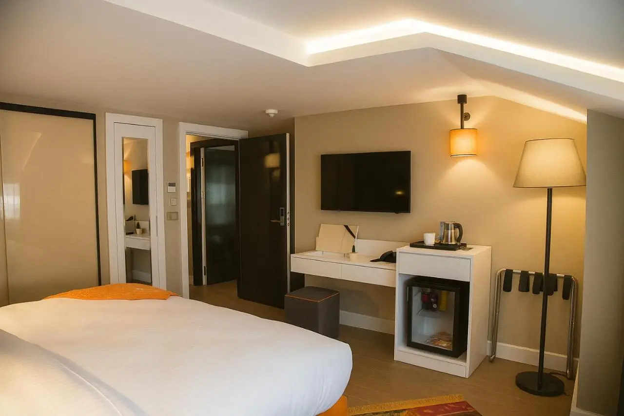 Sparkle Hotel