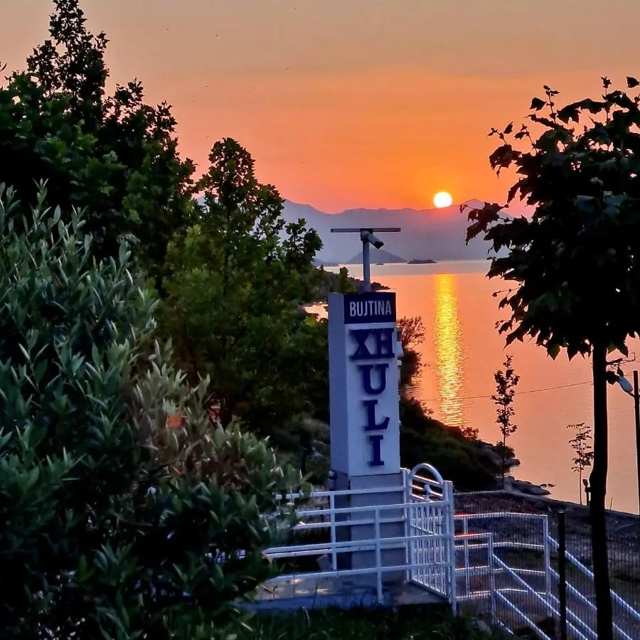 Xhuli Guesthouse