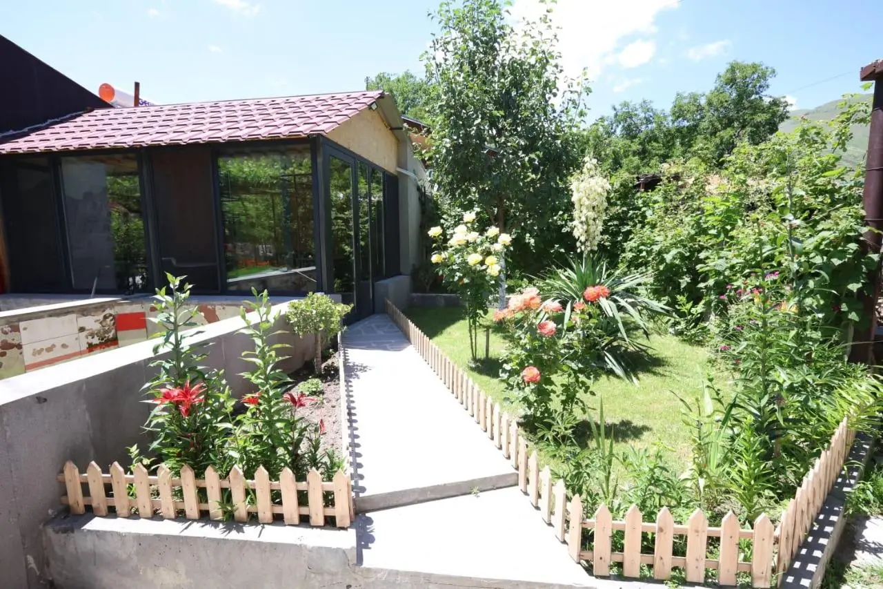 Tsiskari Guesthouse