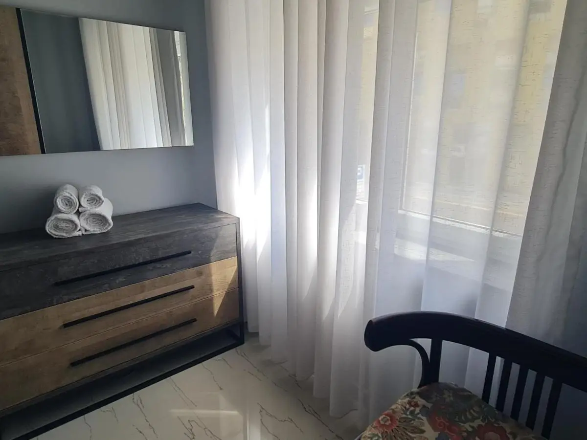 Edi's Apartments-Cozy stay in the center