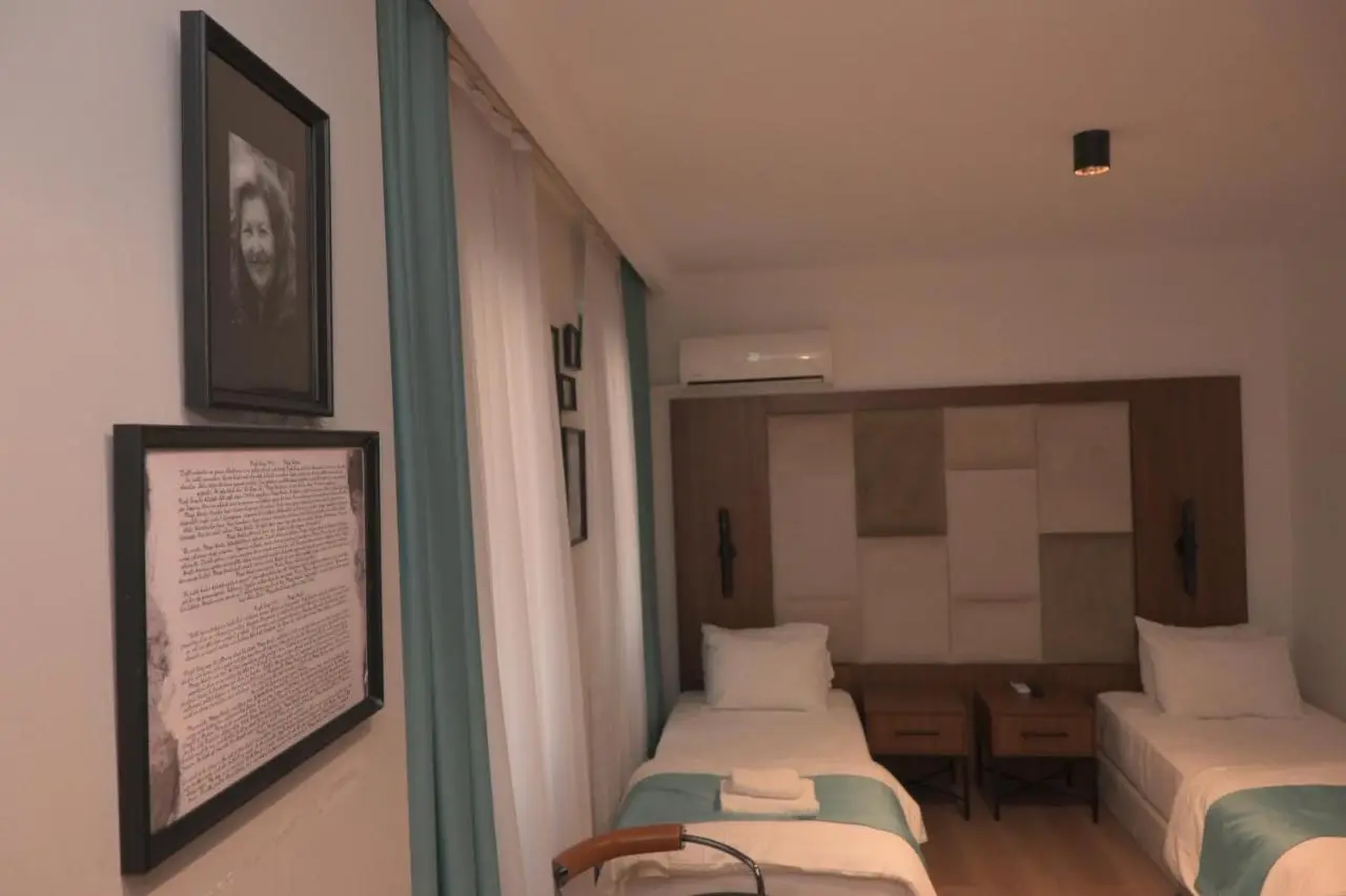 Isle Hotel