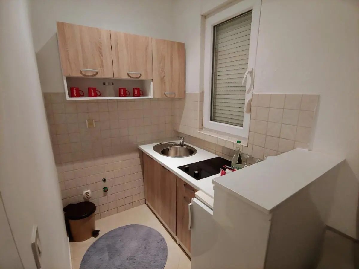 Apartments Tulipan - with free private parking garage
