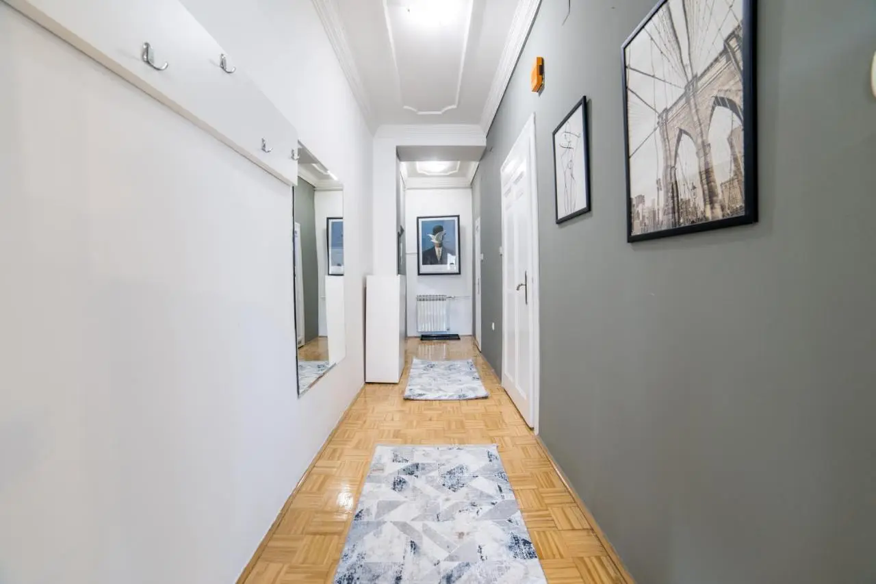 Urban Santiq City Center 3-bedroom apartment with balcony