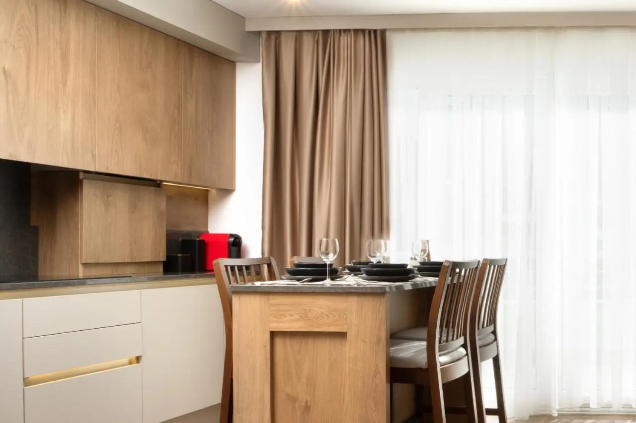 Marmada Suites