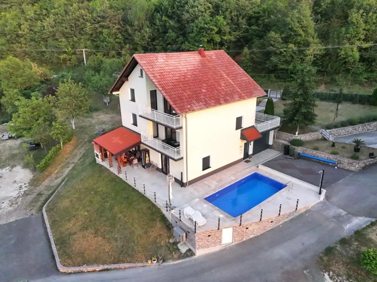 Oaza mira - Apartment with Lake View & Private Pool